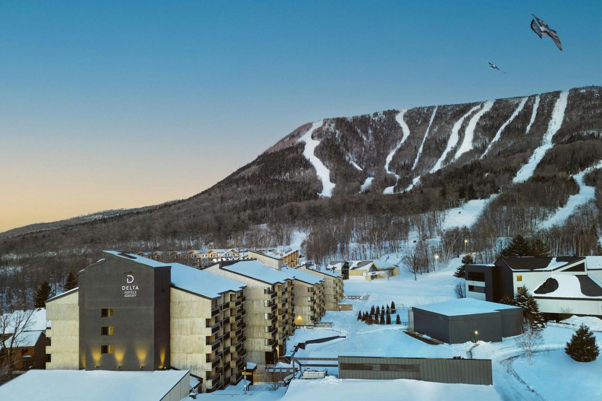 Delta Hotels By Marriott Mont Sainte-Anne, Resort & Convention Center Beaupré Exterior photo